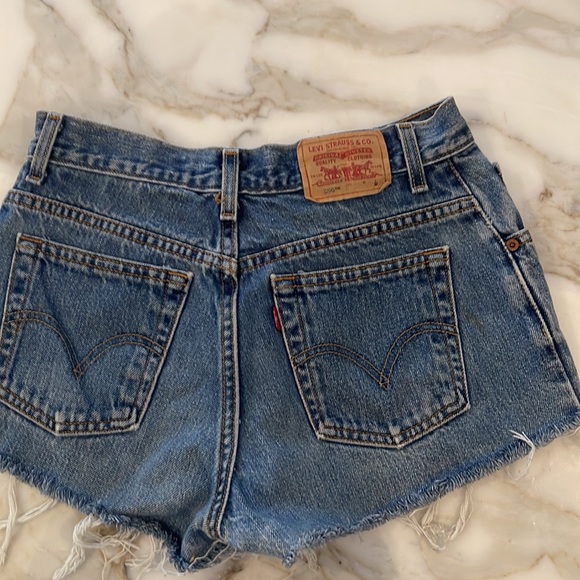 Levi 550 Jean shorts - Picture 2 of 2